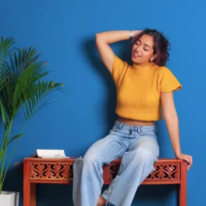 Akira Woolen Top – Bright, Light, and Elegant Handknitted Wool