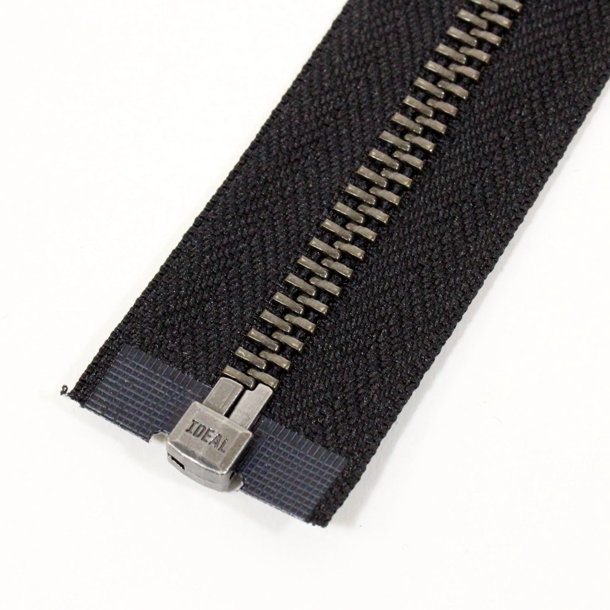 BLACK 6" METAL ZIPPER