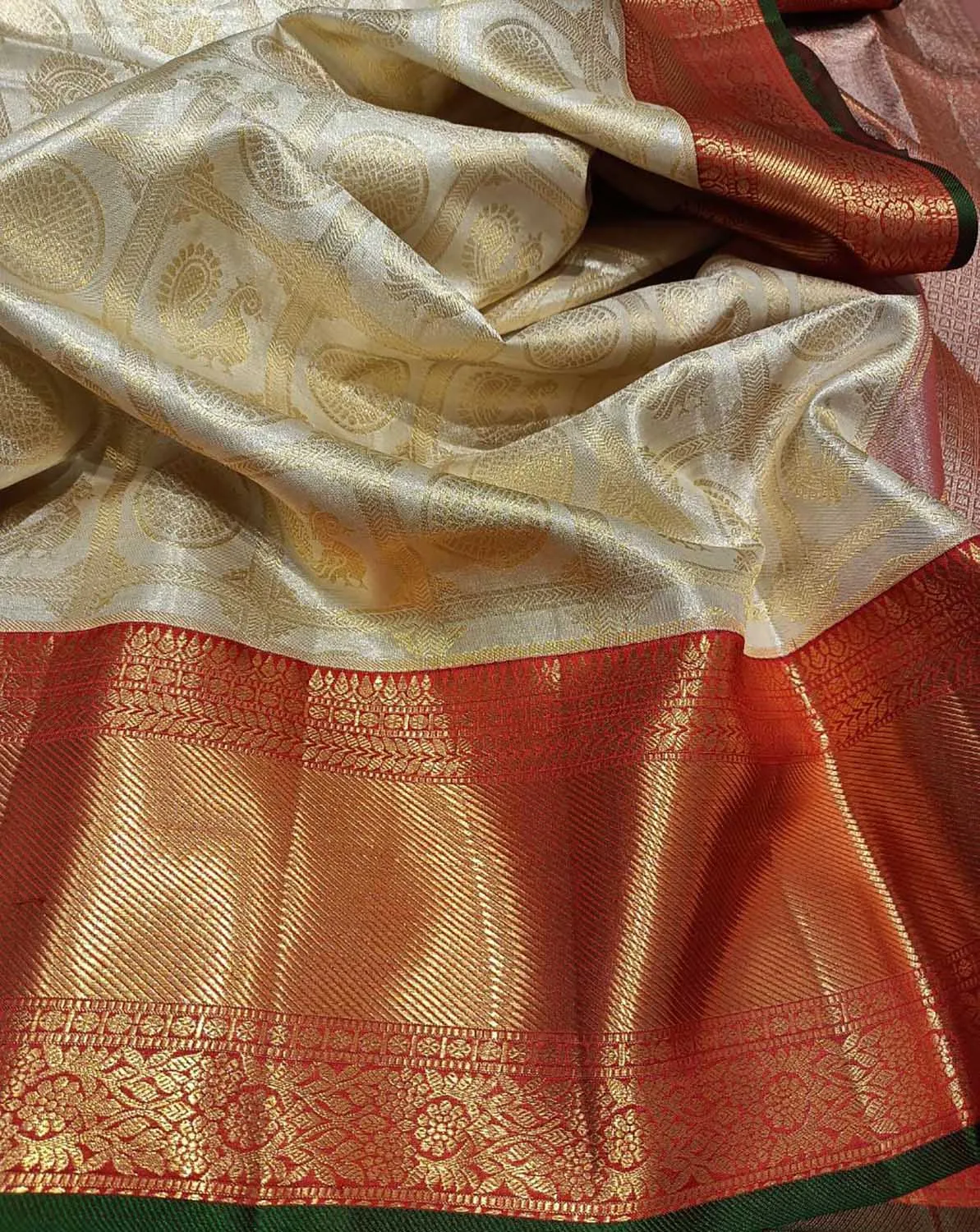 Shop Off White Kanjeevaram Handloom Pure Silk Saree - Elegant & Timeless