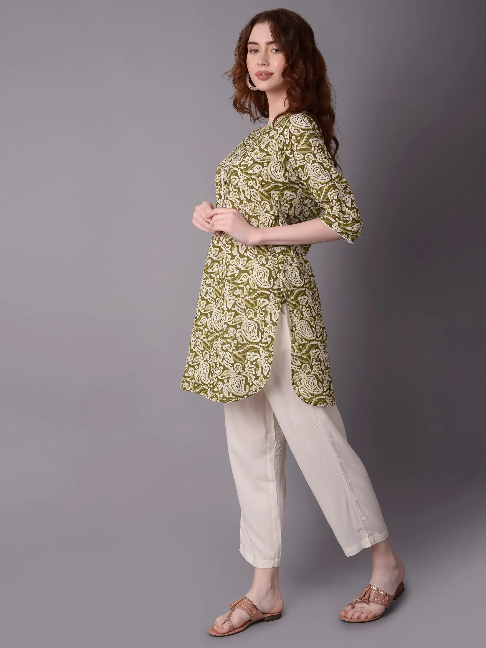 Women Green Floral Print Kurta
